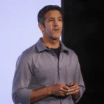 El nuevo CEO de Apple, John Ternus, hereda una compleja cartera de negocios en China tras la salida de Tim Cook