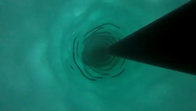 China establece un nuevo récord mundial en perforación de hielo con agua caliente