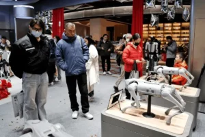 Lee más sobre el artículo Las empresas chinas de robótica se centran en los cuadrúpedos como principal motor de ingresos