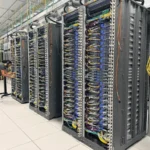 Un recorrido exclusivo por el laboratorio Trainium de Amazon, el chip que ha conquistado a Anthropic, OpenAI e incluso a Apple