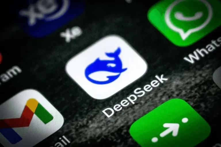 DeepSeek intensifica las contrataciones antes del lanzamiento de V4 mientras surgen dudas sobre su estrategia de chips