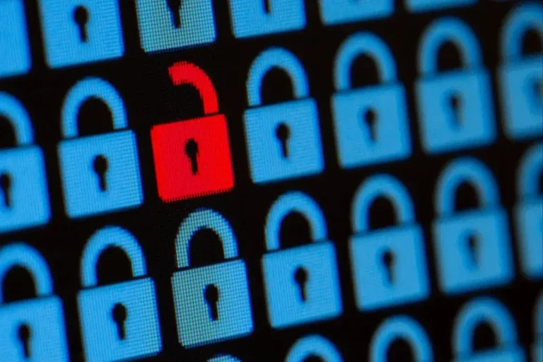 China se apresura a cerrar la brecha de seguridad en IA mientras Anthropic y OpenAI toman la delantera con nuevos modelos