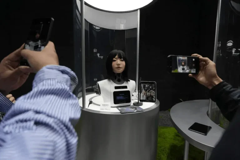 Las empresas tecnológicas estadounidenses pueden usar China como «banco de escucha» para obtener una ventaja competitiva global, explica un centro de estudios de Washington