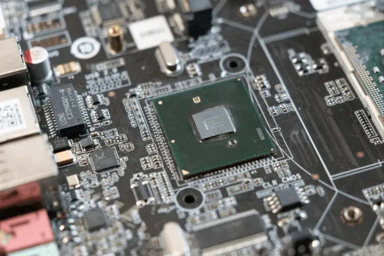 Los fabricantes de chips de China destinan sus ingresos a I+D, superando las proporciones de EE.UU.