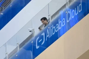 Lee más sobre el artículo Alibaba y Tencent presentan dos estrategias distintas para el gasto en IA