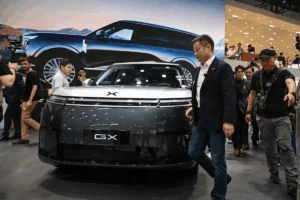Lee más sobre el artículo Xpeng se fija agosto como meta para superar la tecnología de conducción autónoma de Tesla en China