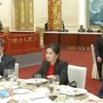 Conozca a Zhou Qunfei: la mujer sentada entre Tim Cook y Elon Musk en el banquete de Estado de China