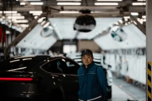 Lee más sobre el artículo Tesla China registra un aumento del 36% en sus ventas, mientras los nuevos modelos de sus rivales locales le pisan los talones