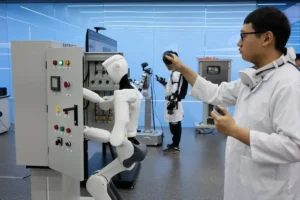 Lee más sobre el artículo China planea invertir miles de millones en un ejército de robots para gestionar su red eléctrica