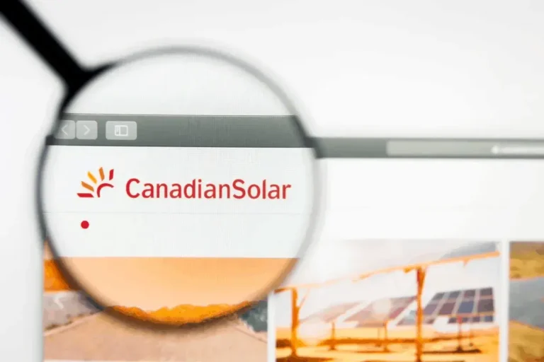 Canadian Solar refuerza su presencia en Hong Kong en medio de la desaceleración del sector y las tensiones geopolíticas