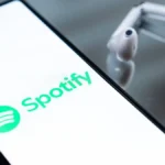 Las acciones de Spotify se desploman después de que los resultados superaran las expectativas, mientras que las previsiones decepcionaron