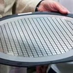 La «transferencia en seco» permite la integración flexible a escala de oblea de semiconductores 2D monocristalinos