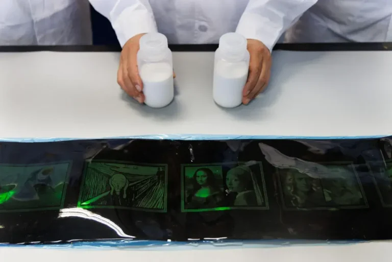 Científicos desarrollan un metamaterial óptico para obtener colores vívidos y duraderos