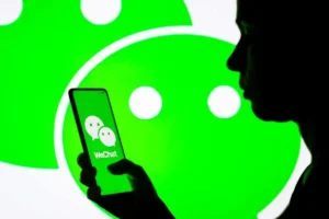 Lee más sobre el artículo WeChat aceptará comandos de asistentes de IA: un cambio importante para Tencent