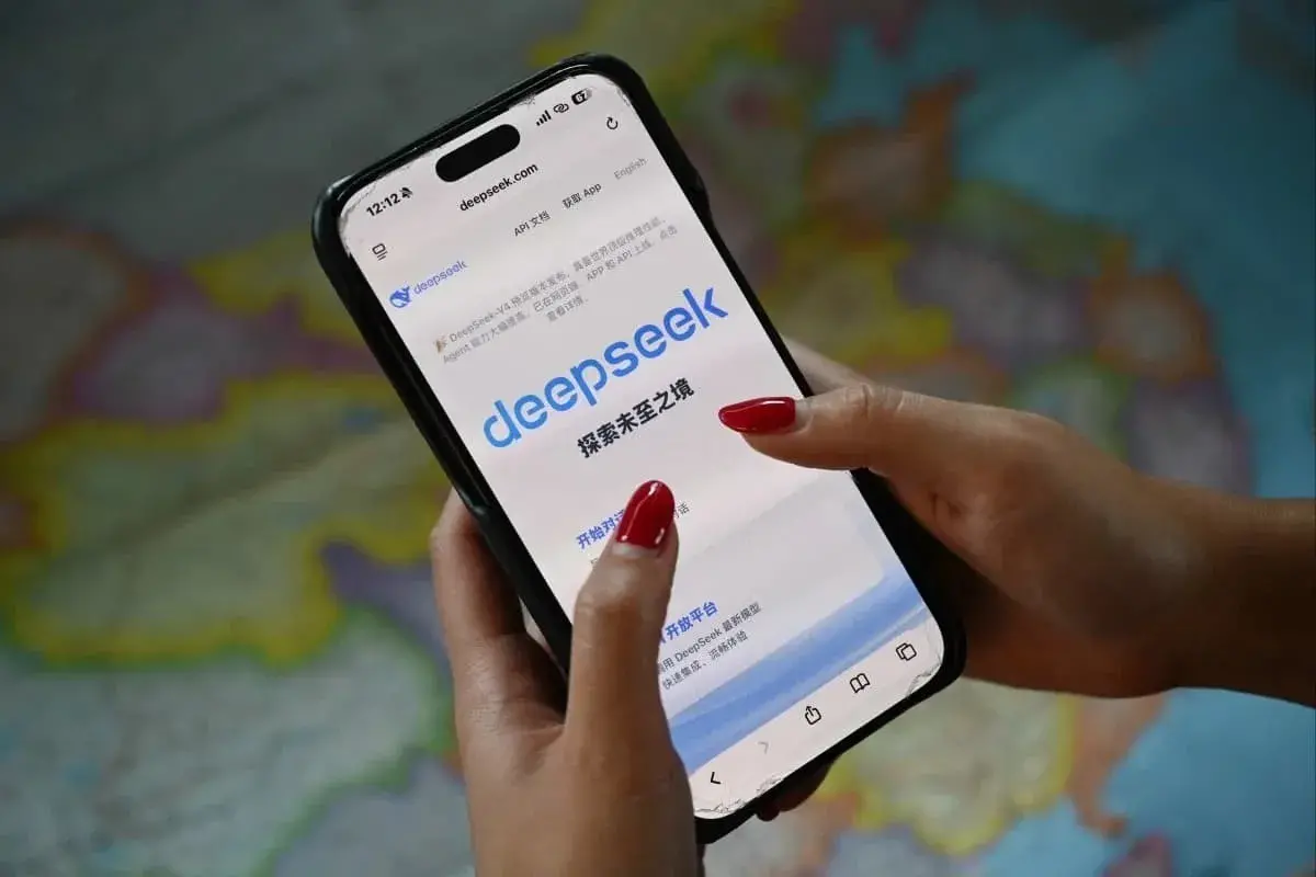 En este momento estás viendo Al igual que los modelos estadounidenses, la IA china está aprendiendo a manipular las pruebas de seguridad, según un laboratorio de investigación