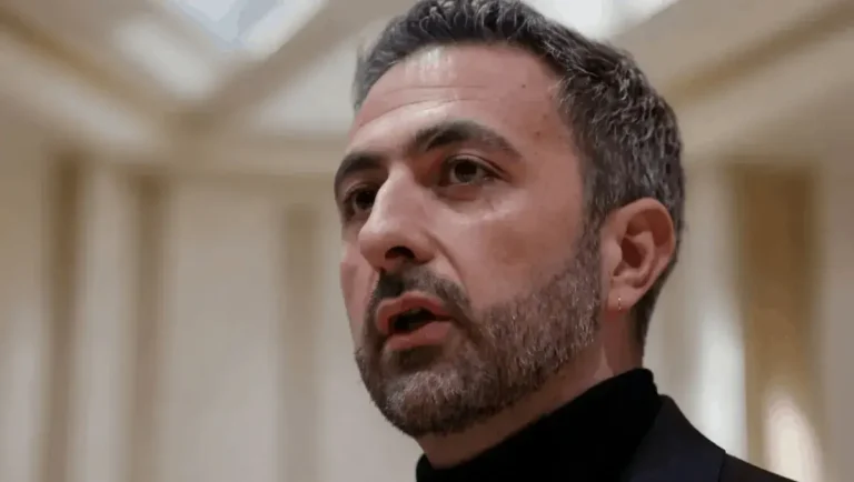 El argumento de Mustafa Suleyman contra los atajos de la IA de código abierto