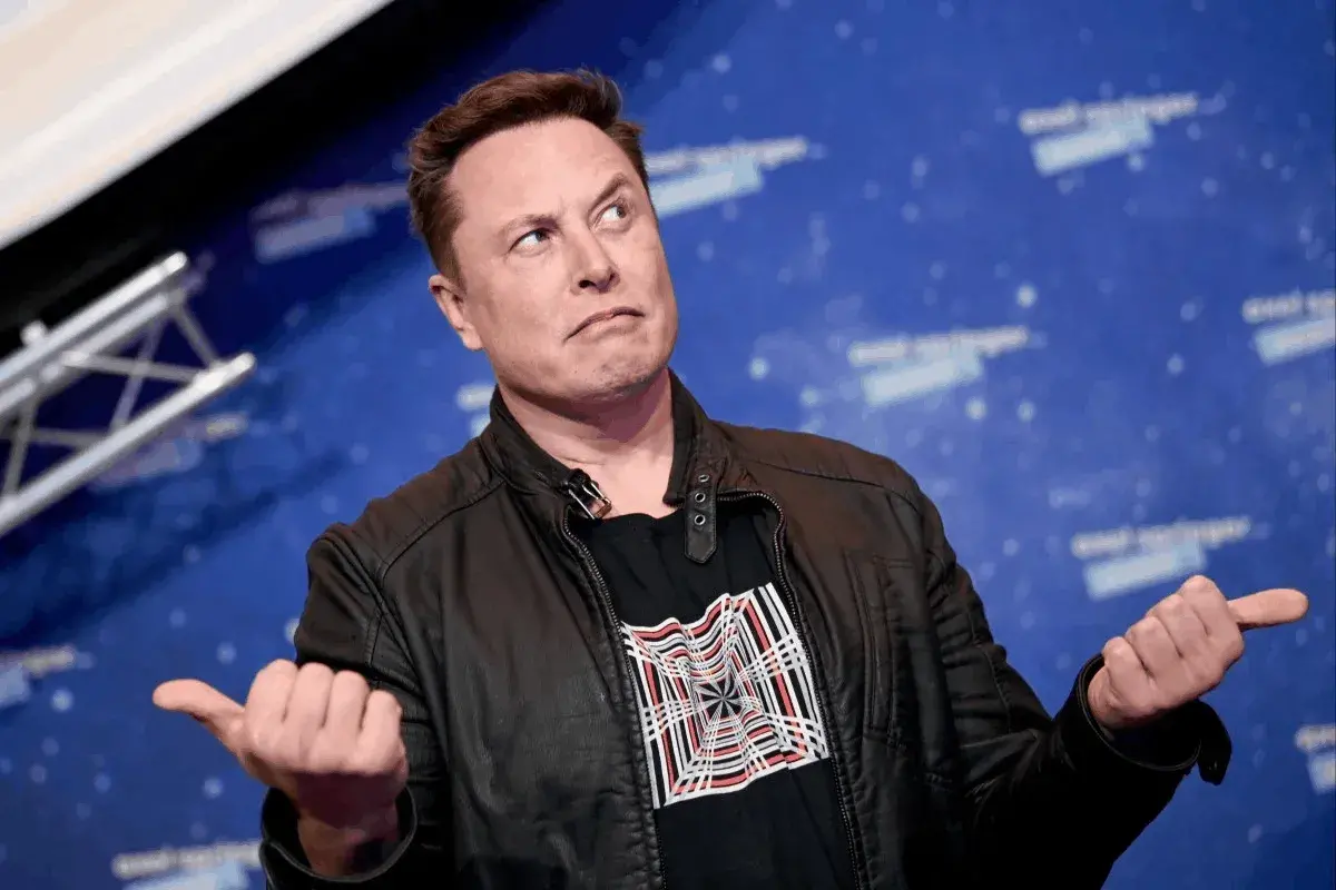 En este momento estás viendo ¿Está la IA china preparada para igualar a Fable 5 de Anthropic?. Musk y Tang, de Zhipu, discrepan sobre el ascenso de GLM-5.2