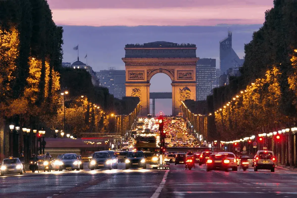 En este momento estás viendo Alibaba Cloud inaugura centros de datos en Francia en medio del impulso europeo por la soberanía de datos