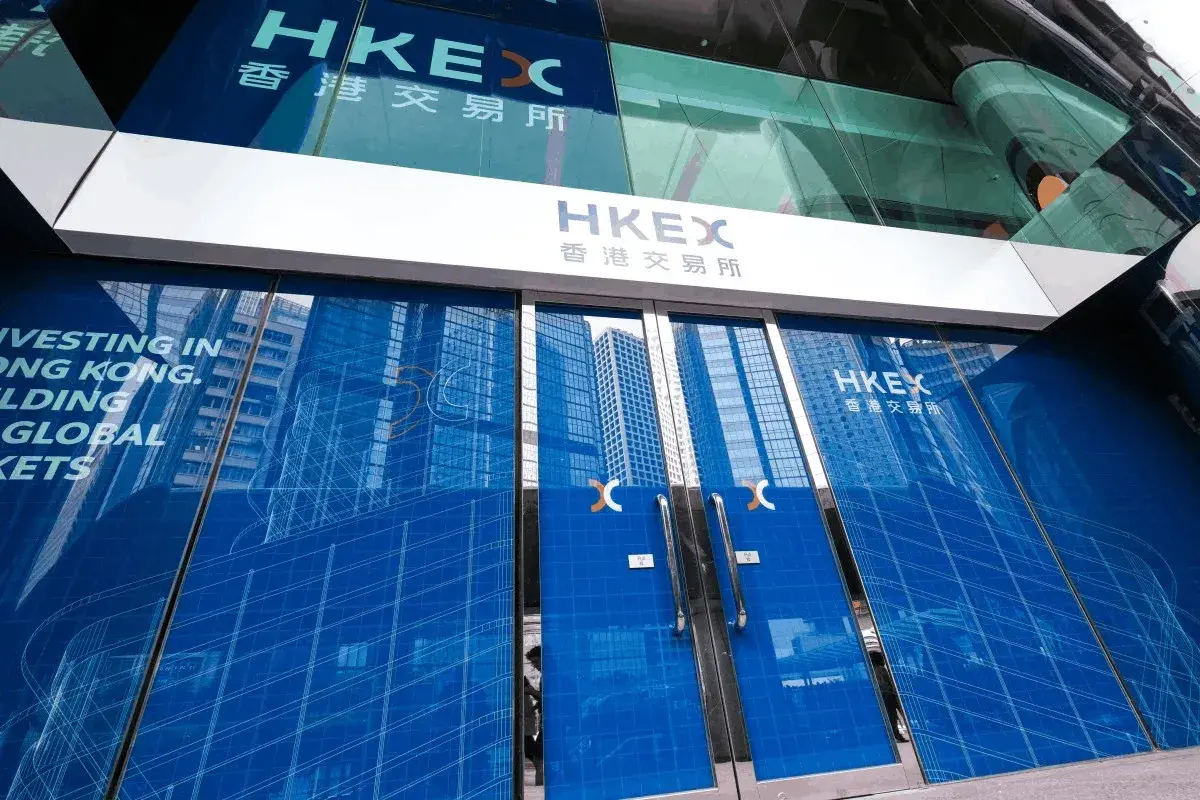 En este momento estás viendo HKEX intensifica su actividad en el sector de índices mientras la IA transforma el mercado de Hong Kong
