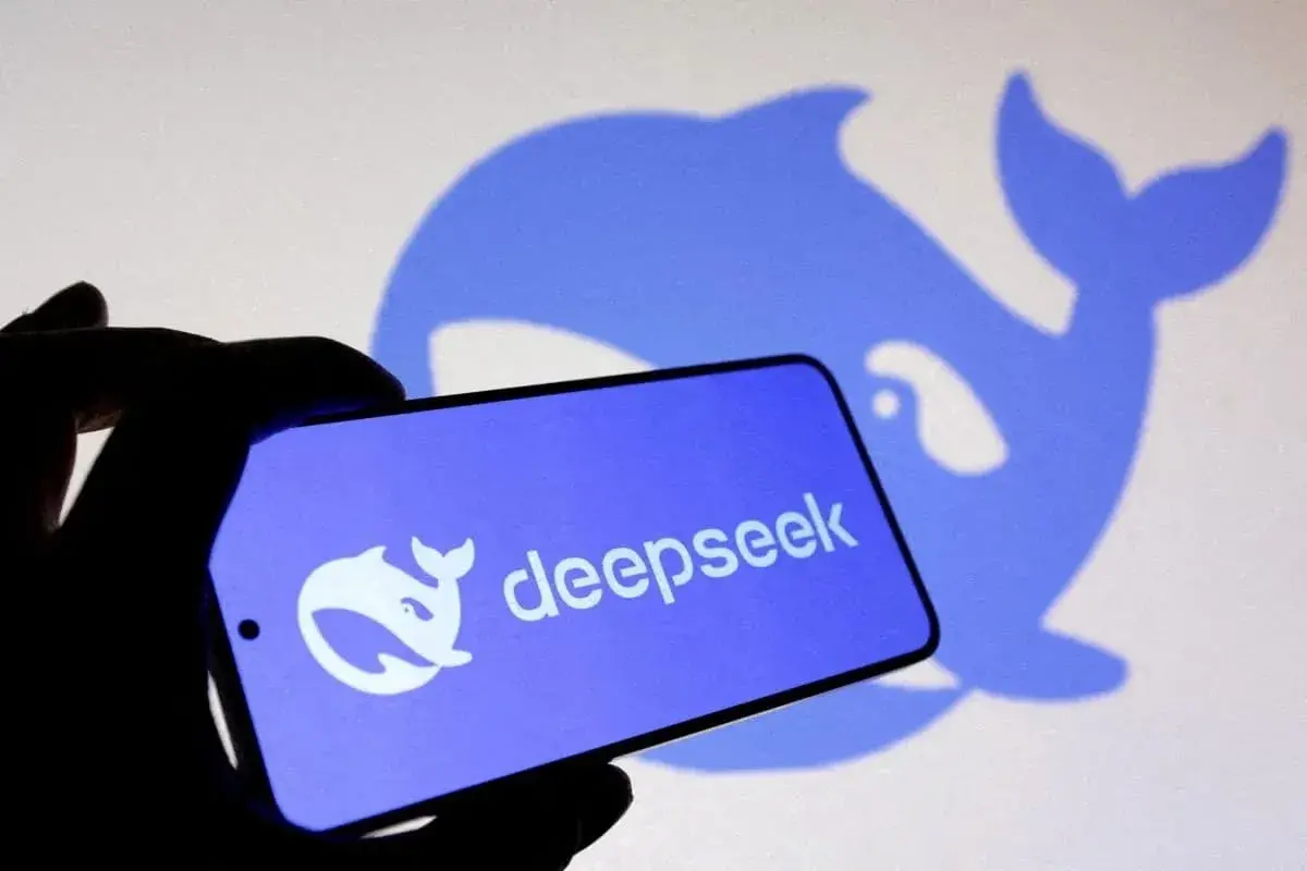 En este momento estás viendo DeepSeek V4 obliga a sus rivales a bajar drásticamente los precios, inquietando a los proveedores de servicios en la nube de China