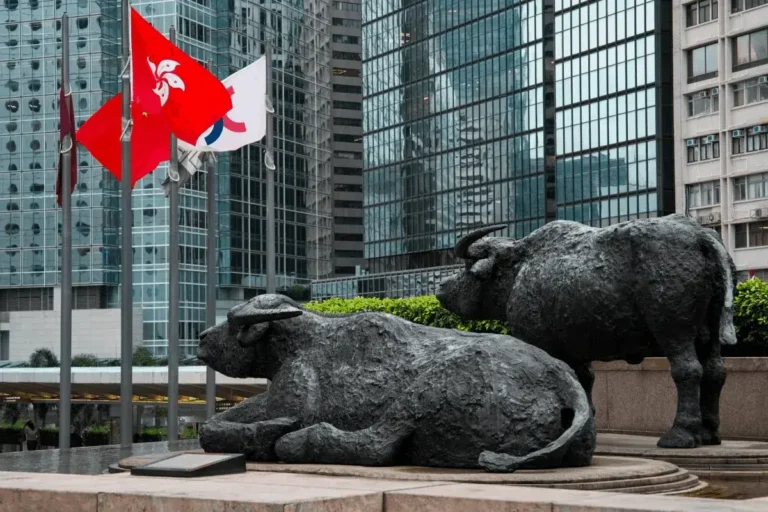 Cómo afrontar la ola de expiración de restricciones de venta por valor de 274.000 millones de dólares en Hong Kong que afecta a las acciones este año