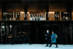 Lee más sobre el artículo JPMorgan restringe el uso de Anthropic en Hong Kong