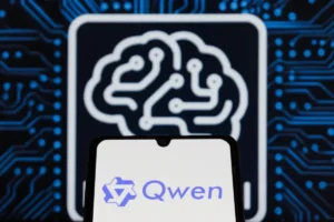 Lee más sobre el artículo Desde pollo frito hasta planes de vuelo: Alibaba quiere que Qwen se convierta en el solucionador de problemas digitales de China