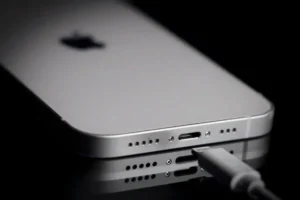 Lee más sobre el artículo Una nueva vulnerabilidad irreparable en los chips de Apple abre la puerta al “jailbreak” del iPhone