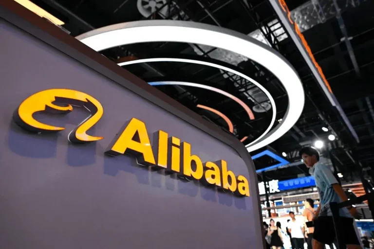 Las acciones de Alibaba se disparan un 12% en Hong Kong impulsadas por el optimismo sobre los ingresos de IA y los chips T-Head
