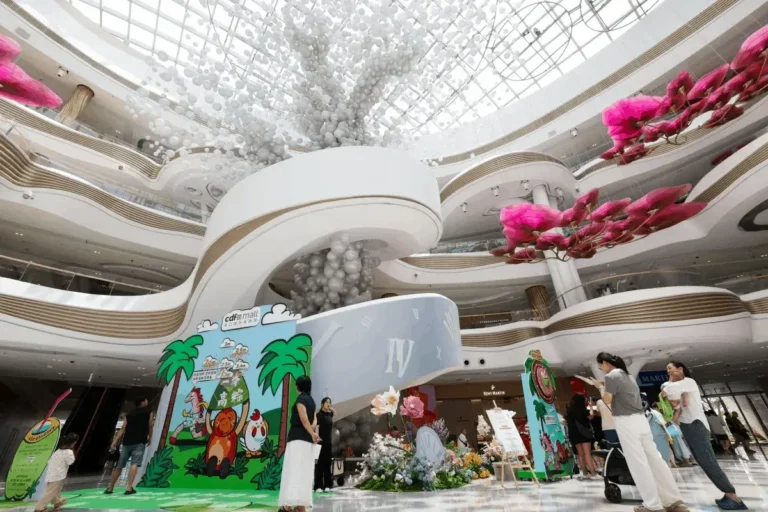 China busca revitalizar las tiendas físicas y hacerlas “inmersivas” como escudo frente al comercio electrónico