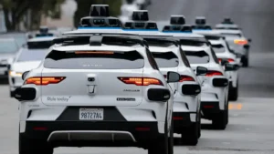 Lee más sobre el artículo Waymo comenzará a ofrecer viajes sin conductor en cuatro mercados más de EE.UU. a medida que se acelera su expansión
