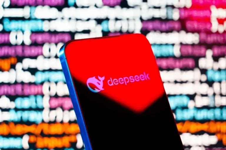 Tras desatar una guerra de precios, DeepSeek cambia de rumbo e impone un recargo por el uso de su API en horas punta