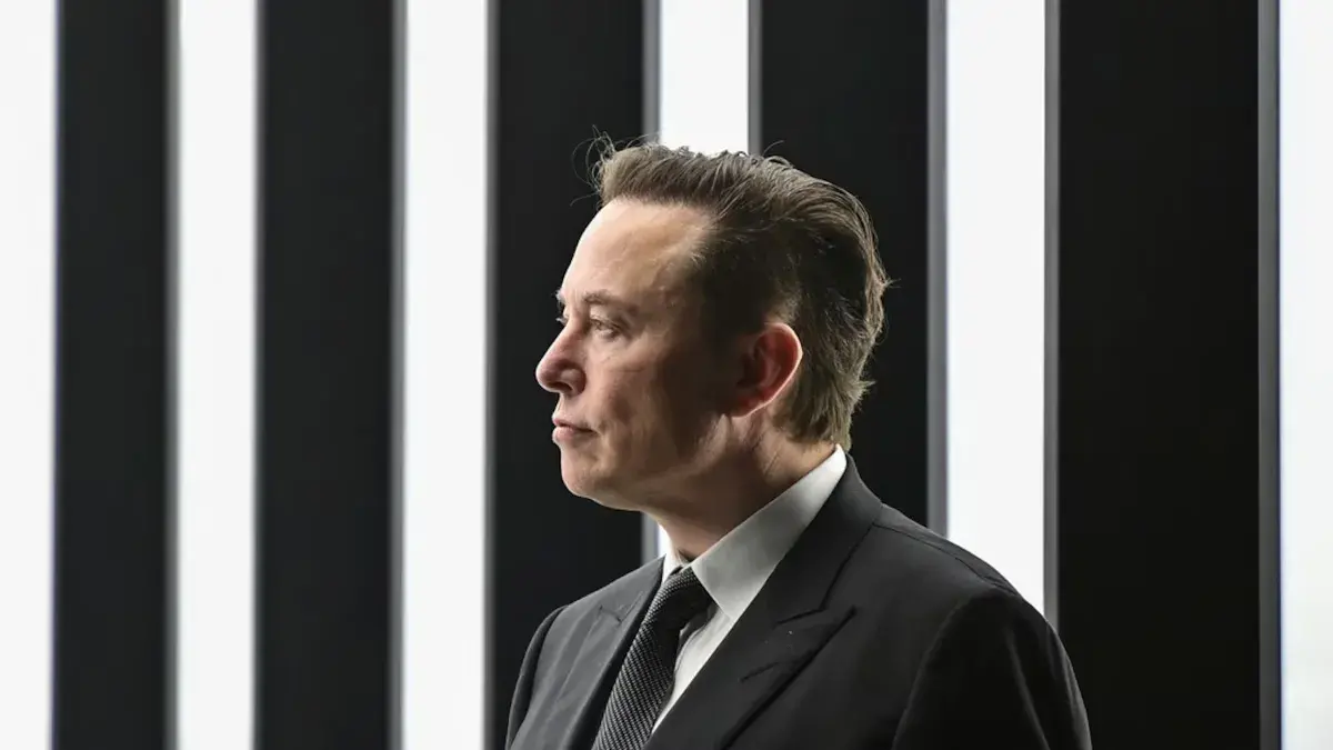 En este momento estás viendo Mil millones de robots en las calles: La impresionante proyección económica de Elon Musk para 2031