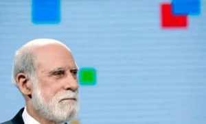 Lee más sobre el artículo Vint Cerf está trabajando en un plan para liberar agentes de IA en la Internet abierta