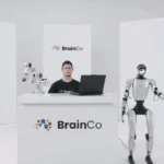 La empresa china BrainCo presenta una plataforma de control de robots mediante la mente en la Conferencia Mundial de IA