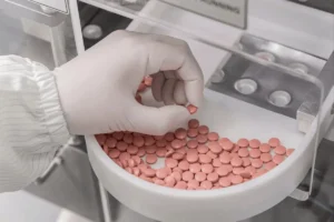 Lee más sobre el artículo Lo que está en juego mientras Beijing se adelanta a sus homólogos mundiales con la primera aprobación de una terapia novedosa