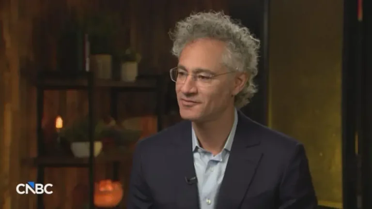 Karp, de Palantir, arremete de nuevo contra los laboratorios de IA de vanguardia que “intentan volvernos adictos”
