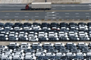 Lee más sobre el artículo Buque de fabricación china transporta una cifra récord de vehículos eléctricos desde Shanghái a Europa
