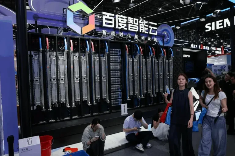Los ingresos trimestrales de Baidu caen un 4% al no lograr compensar el desplome publicitario con el auge de la nube de IA