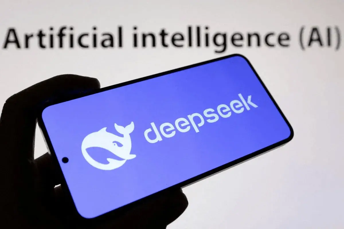 Lee más sobre el artículo DeepSeek anuncia un aumento «significativo» de precios ante el auge de la demanda de modelos de IA de bajo coste