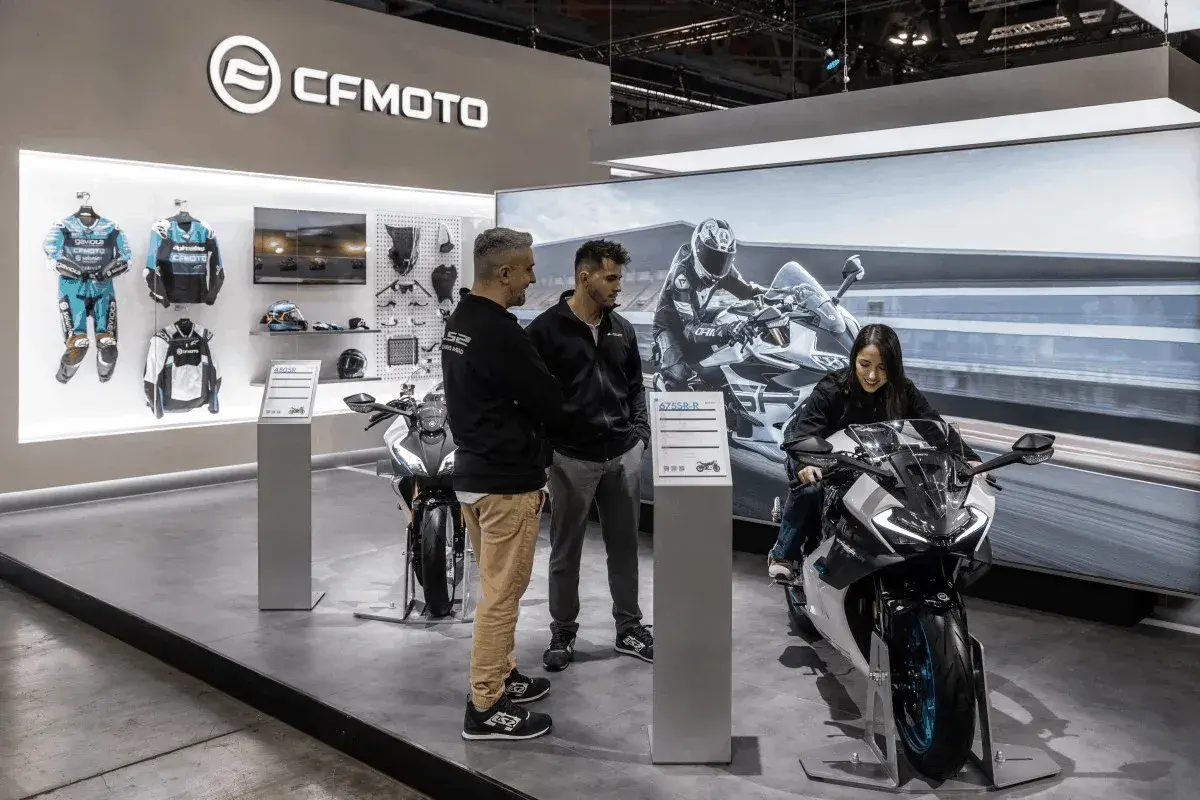 En este momento estás viendo Las exportaciones de motocicletas chinas alcanzan cifras récord impulsadas por avances tecnológicos y la incursión en el segmento de gama alta