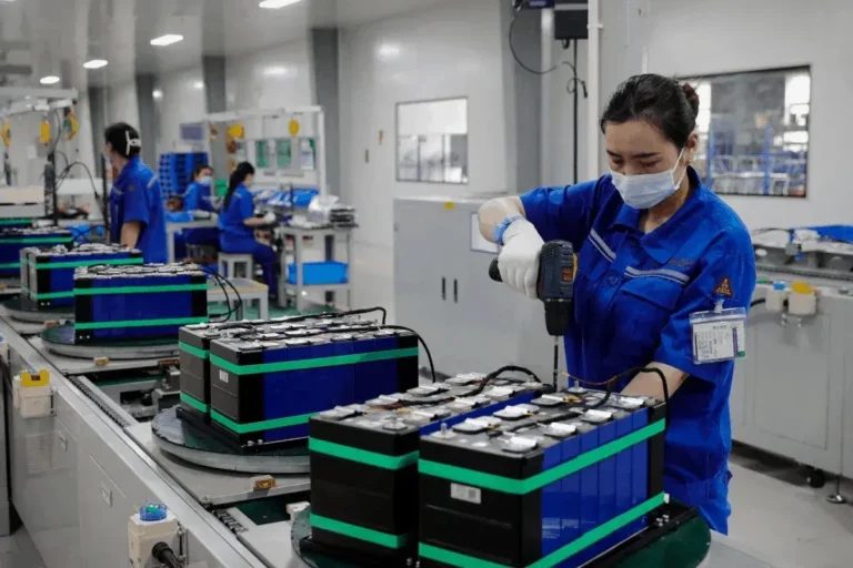Se prevé que los controles de exportación de EE.UU. sobre el tungsteno y la «masa negra» de baterías presionen a las empresas de reciclaje chinas