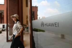 Lee más sobre el artículo Huawei acelera el ritmo de sus chips de IA y promete el próximo lanzamiento con tres trimestres de antelación