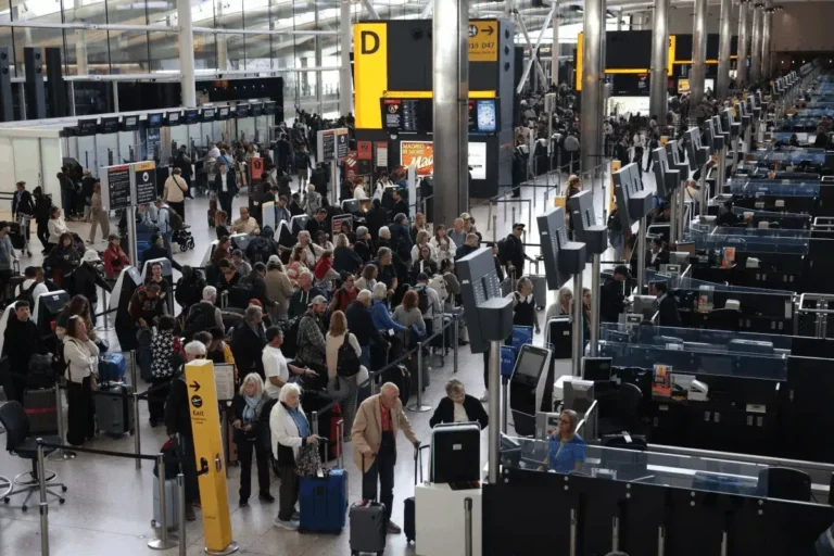 Se descarta el ciberataque mientras se agrava el caos aéreo en el Reino Unido