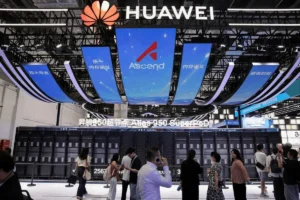 Lee más sobre el artículo Huawei apuesta por la autosuficiencia e invierte el 25% de sus ingresos en I+D a costa de los beneficios