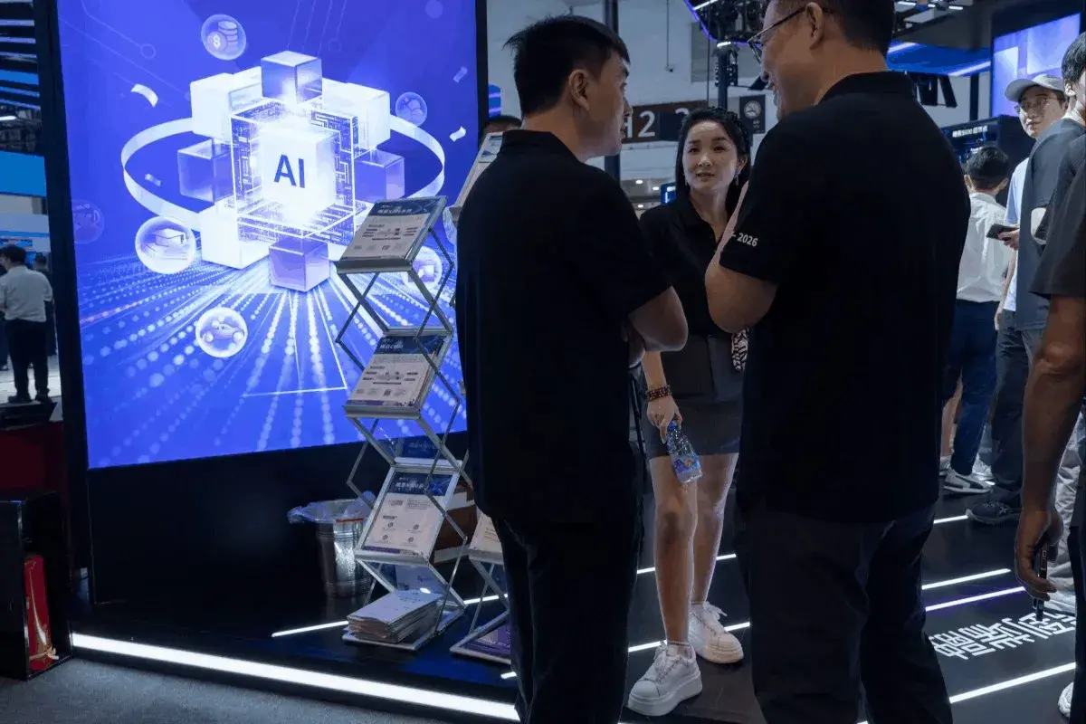 En este momento estás viendo Un estudio revela que China supera a EE. UU. como principal destino laboral para investigadores de élite en IA