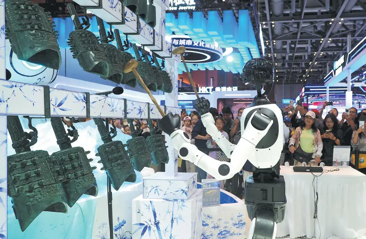 En este momento estás viendo Los robots de China pasan del escenario a la planta de producción