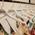 Las acciones de Shein caen a su nivel más bajo desde la salida a bolsa tras una calificación de «rendimiento inferior» y la retirada de lentes de contacto