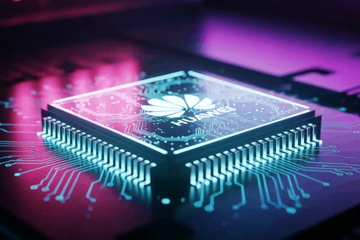 En este momento estás viendo Un informe de Huawei revela que el chip basado en la «Ley de Escalamiento Tau» resuelve el problema del sobrecalentamiento antes del lanzamiento del Kirin 2026