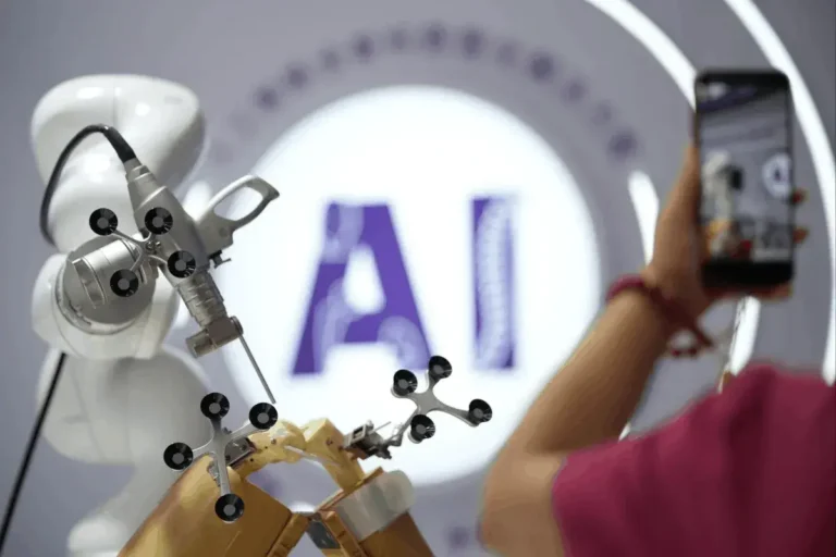 Se intensifican las operaciones en el sector sanitario asiático: inversores apuestan fuerte por la tecnología cerebral y la robótica quirúrgica